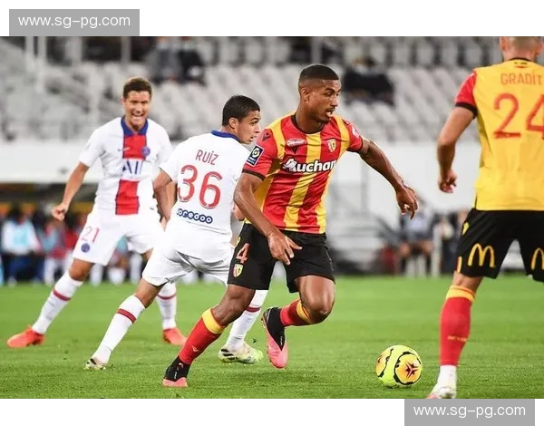 法甲焦点战：洛里昂的龙吟与朗斯的战歌——一场绿茵场上的激情碰撞